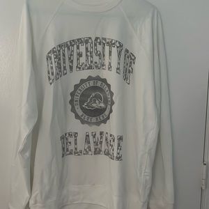 University of Delaware women’s sweatshirt. Like new.